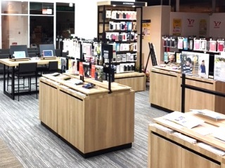 auショップダイナシティ小田原
